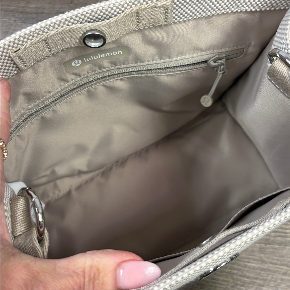 SOLD IN STORE Lululemon Mini Structured Canvas Crossbody Tote - Picture 4 of 9